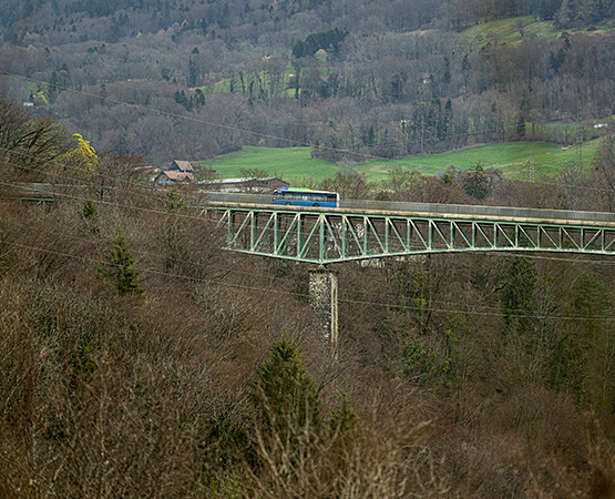 La restauration d’une ligne de train entre Vevey et Châtel-St-Denis permettrait de relier Bulle à la Riviera lémanique. ARC Jean-Bernard Sieber