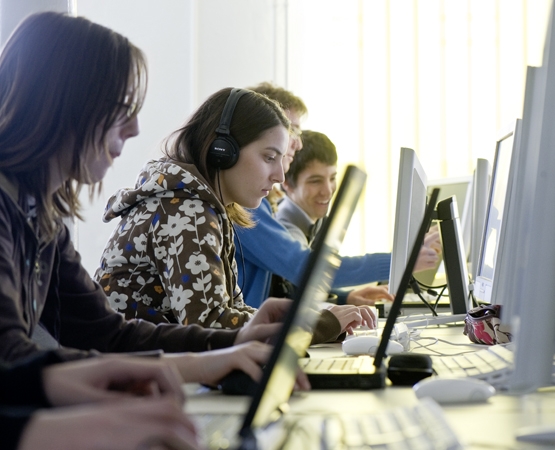Des investissements importants sur plusieurs années devront être consentis, en équipement et en formation des enseignants. CPNV - 2009 - © Thierry Porchet